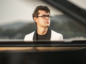 Alessandro Martire e il magico viaggio di “Share the world”