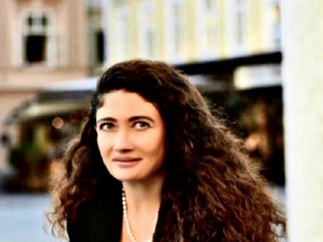 “Il vestito azzurro” di Antonella Napoli