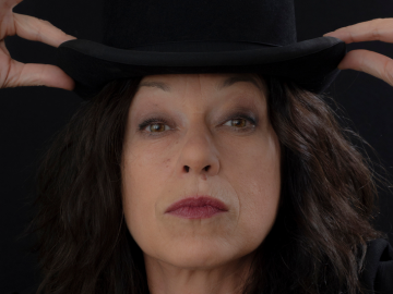 Giuliana Musso, il suo teatro unico.