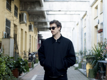 Franco126 presenta il suo ultimo progetto “Multisala”