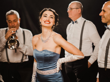 Daniela Tenerini e la Four Seasons Band, con il nuovo singolo “Todo va a pasar”