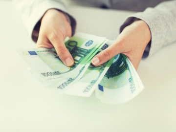 Arriva la stretta sul contante: la soglia si abbassa a 1.000 euro