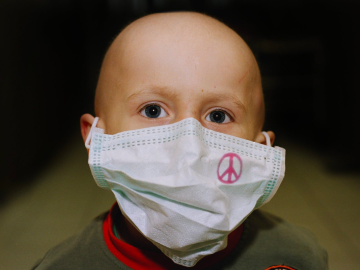 Ucraina, Soleterre: “Bambini con tumore curati nei seminterrati”