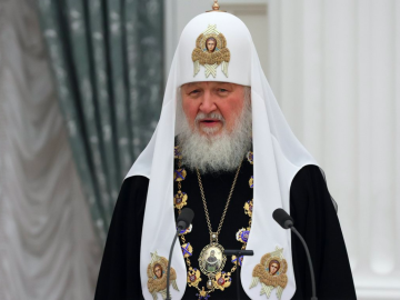 Il patriarca russo Kirill torna a difendere la guerra: “Amiamo la pace, ma dobbiamo difenderci”