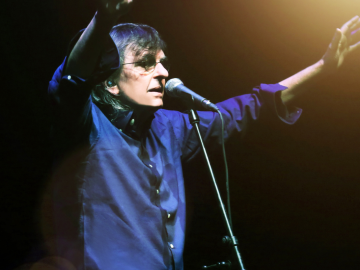 “Live” il primo album dal vivo del cantautore Gianni Togni