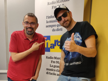 Dopo “Strappare lungo i bordi” torna con un nuovo disco, Giancane e “Tutto male”