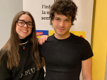 Leo Gassmann fa ballare tutti con “Take That”