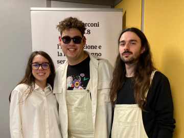 “Il Viaggio Non Mi Pesa” è il primo album dei Malvax