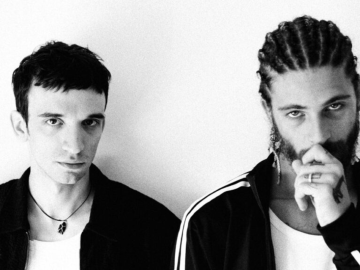 I Santi Francesi anticipano il loro nuovo EP con “Ho paura di tutto”