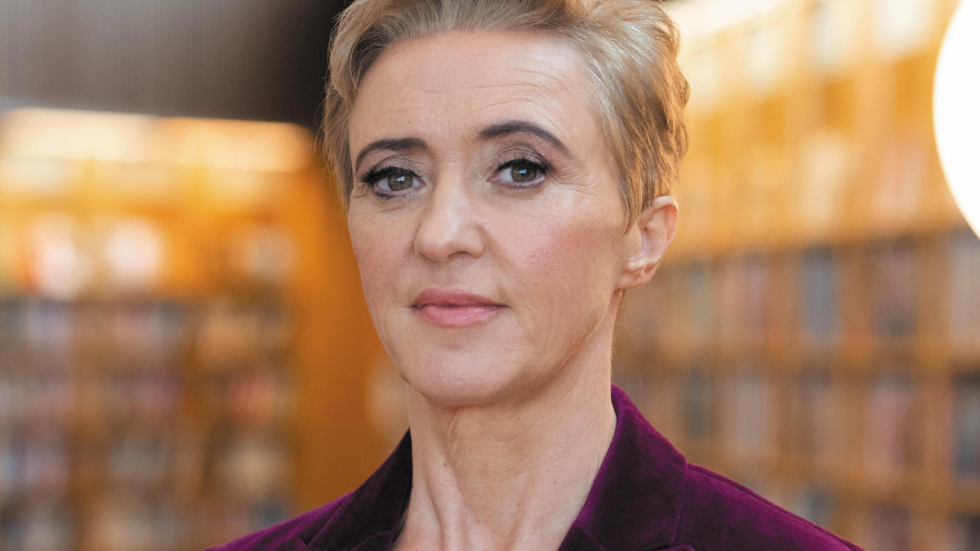 sally diamon, la strana