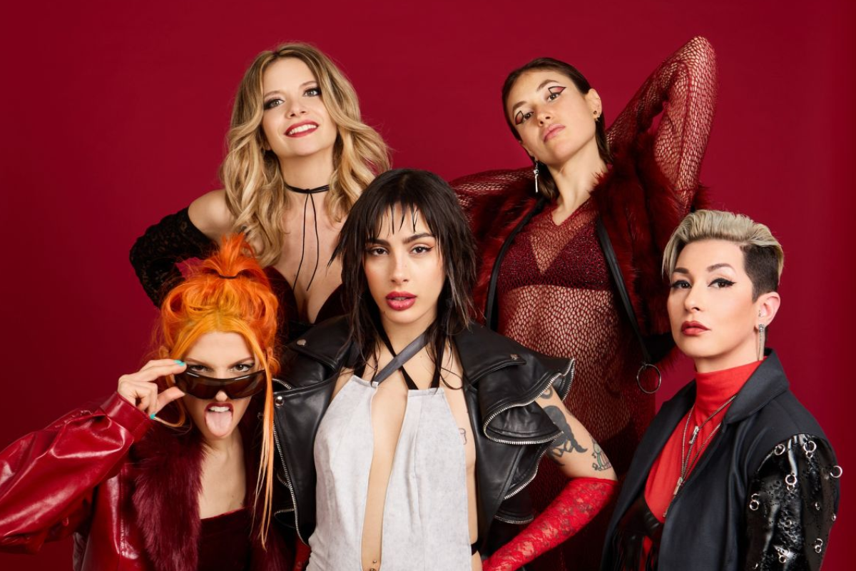 “Resta con me”: la presenza diventa musica con le Bambole di Pezza