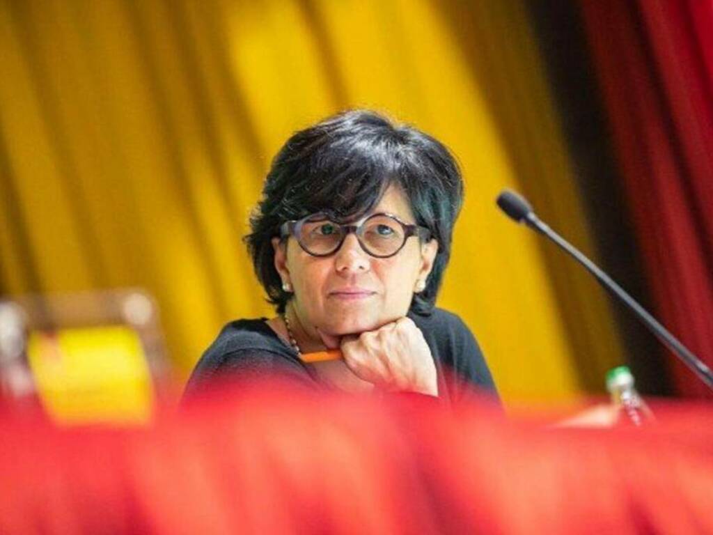 rosy-russo-foto-tratta-da-luce-727432.large